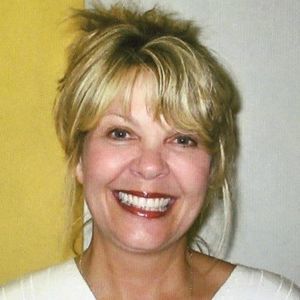 Meet your Posher, Debbie